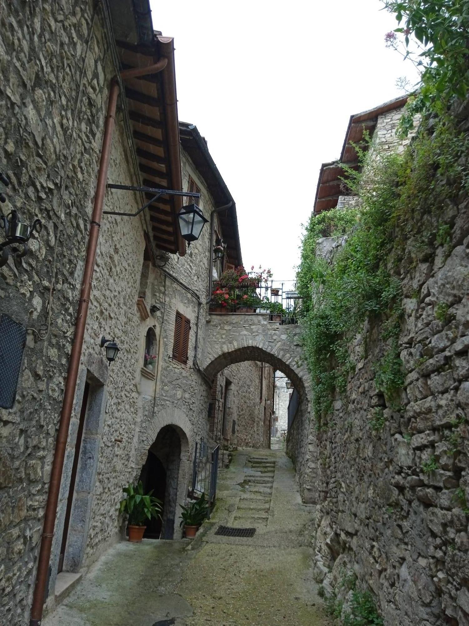 Casa Belvedere A Valle San Martino Di ספולטו מראה חיצוני תמונה