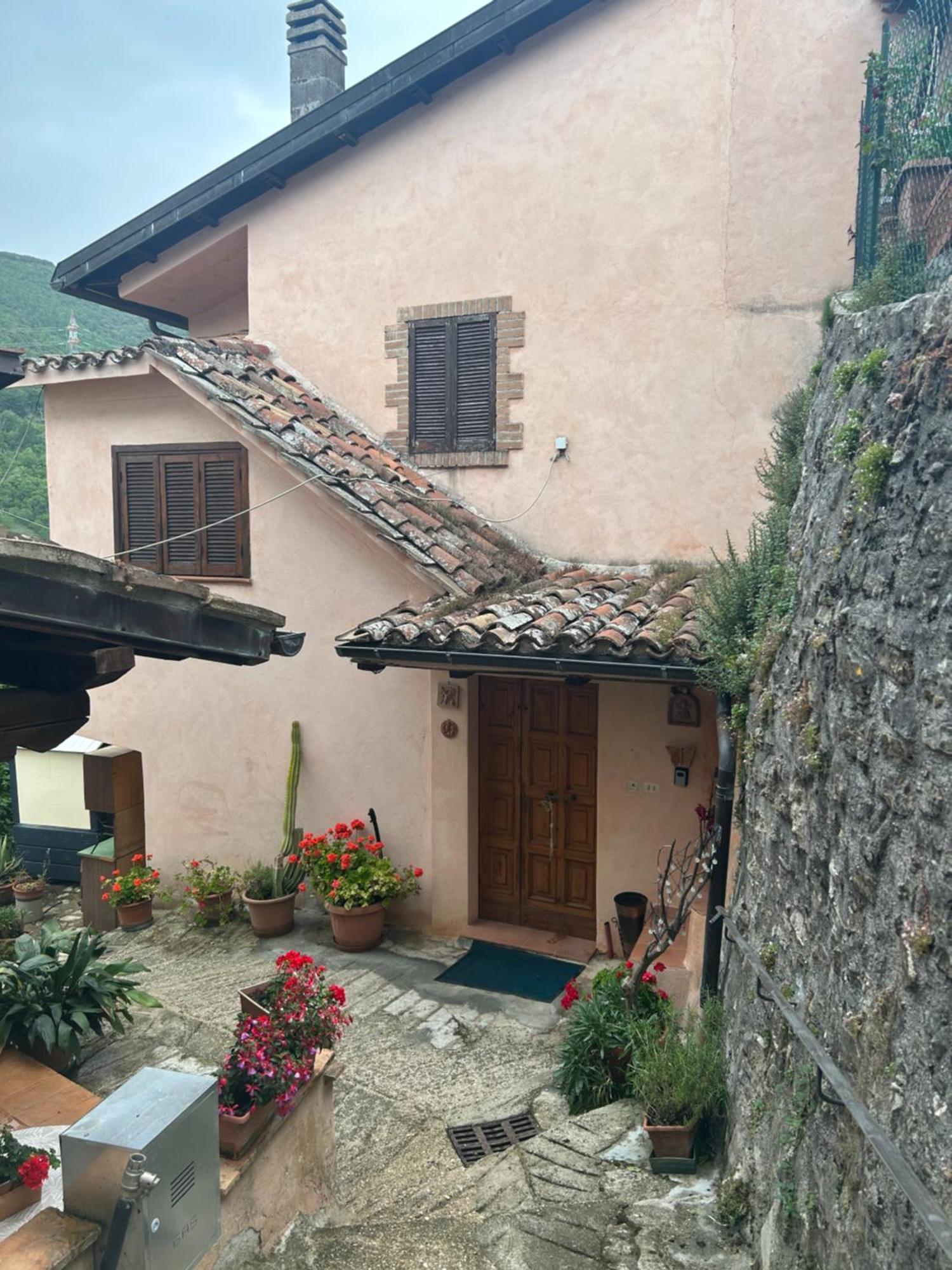 Casa Belvedere A Valle San Martino Di ספולטו מראה חיצוני תמונה